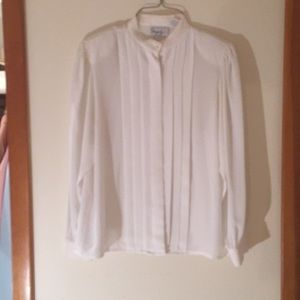 Vintage Shapely White  Blouse